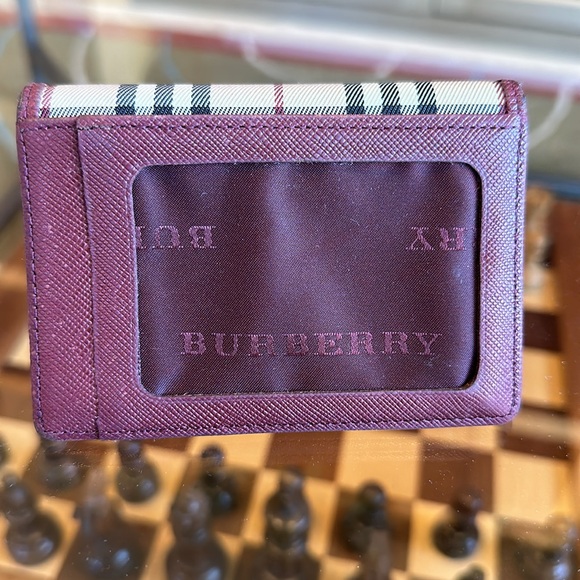 BURBERRY CARD CASE GUC BURGUNDY/ PLAID.. 4.24x 3 - Picture 3 of 8
